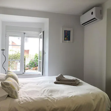 Lv Premier C.ourique Apartment